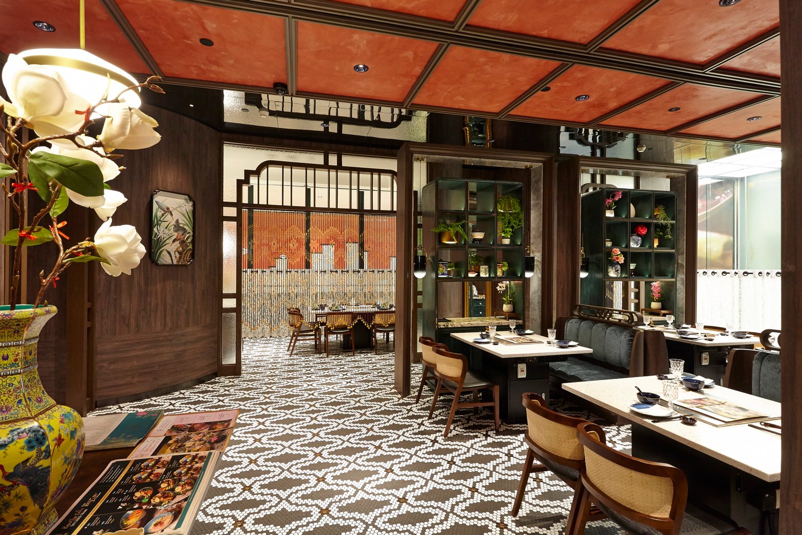 A welcoming restaurant entrance and dining area